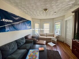 288 Boston Ave, Unit 3 in Medford, MA - Building Photo