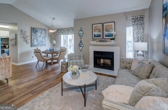 3655 Westchase Village Ln in Norcross, GA - Foto de edificio - Building Photo