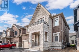 1040 Suddard Ave in Oshawa, ON - Building Photo - Building Photo