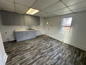 696 Gaylord Ave in Masury, OH - Foto de edificio - Building Photo