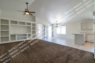 13367 W Redfield Rd in Surprise, AZ - Building Photo - Building Photo