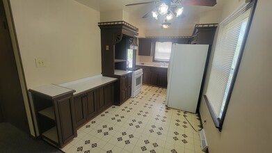 1450 Newton St in Akron, OH - Building Photo - Building Photo