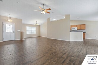 39 Firethorn Ln in Palm Coast, FL - Building Photo - Building Photo