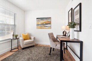 Woodchase Apartments in Chesterfield, MO - Building Photo