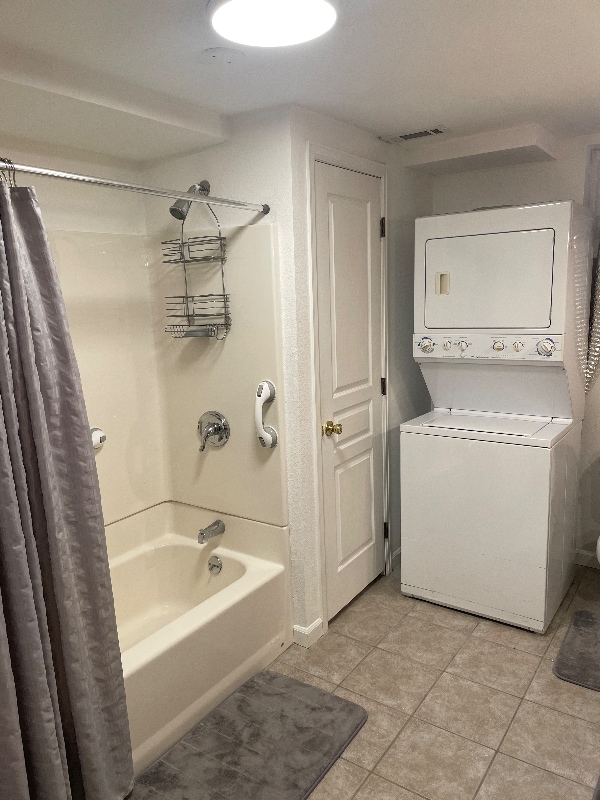 2550 S Dahlia St-Unit -Unit B in Denver, CO - Building Photo - Building Photo