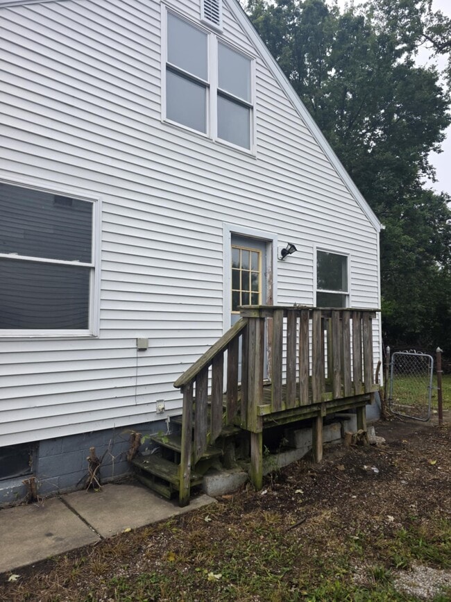 1311 E Garfield Ave in Decatur, IL - Building Photo - Building Photo