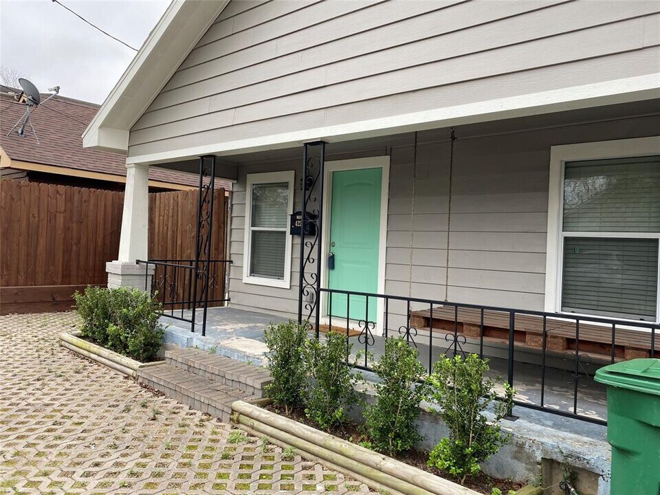 4221 Marina St in Houston, TX - Building Photo