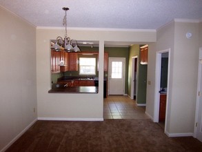 Pinecreek Villas Apartments in Tifton, GA - Building Photo - Building Photo