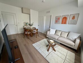 1619 Jefferson Ave, Unit 27 in Miami Beach, FL - Building Photo - Building Photo