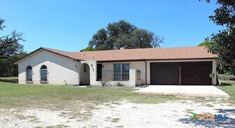 7638 FM 2657 in Kempner, TX - Building Photo