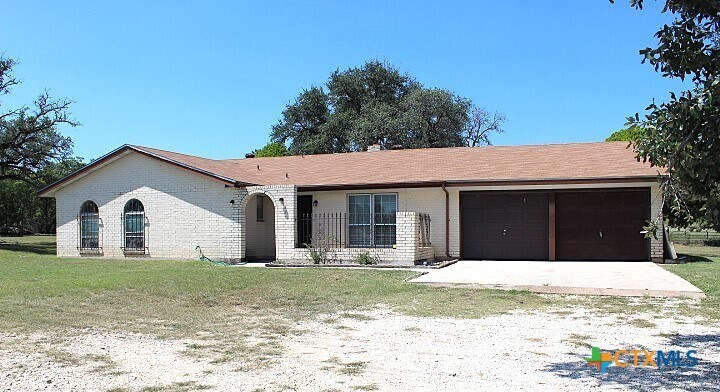7638 FM 2657 in Kempner, TX - Building Photo