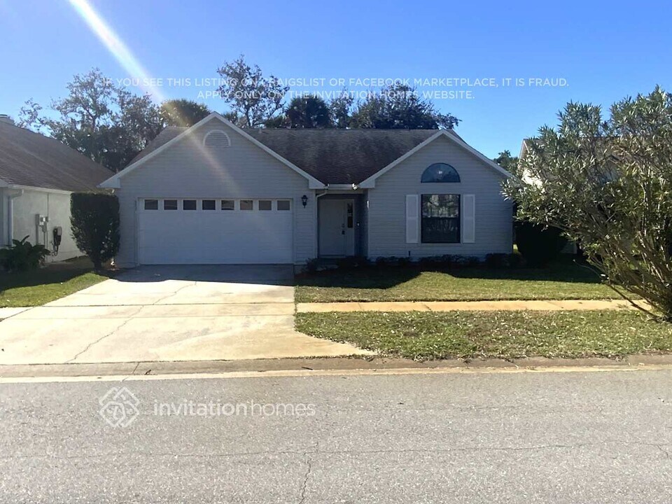 653 Middlebury Loop in New Smyrna Beach, FL - Building Photo