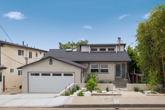 property at 1918 Marshallfield Ln