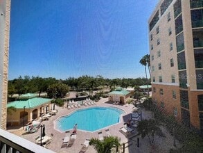 2060 Matecumbe Key Rd in Punta Gorda, FL - Foto de edificio - Building Photo