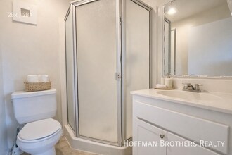 7349 Balboa Blvd in Los Angeles, CA - Building Photo - Building Photo