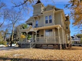 1501 State St in Eau Claire, WI - Building Photo