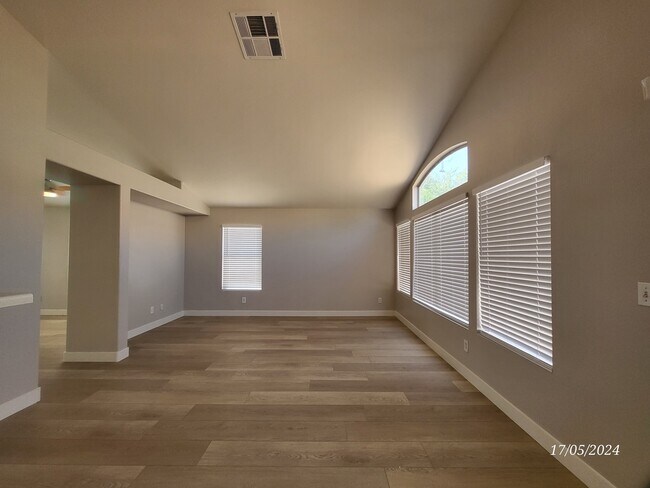 2817 N Porcupine Flat St in Las Vegas, NV - Building Photo - Building Photo