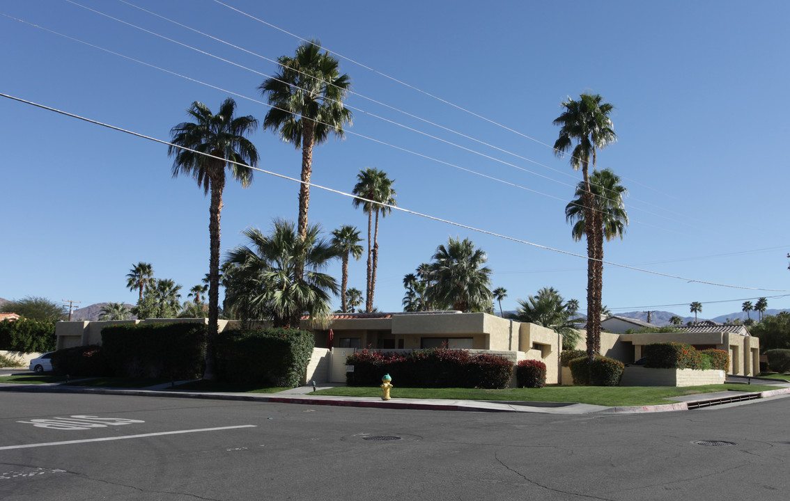 45450 Ocotillo Dr in Palm Desert, CA - Building Photo