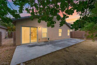 5025 Ropers Rock Ct in Las Vegas, NV - Building Photo - Building Photo