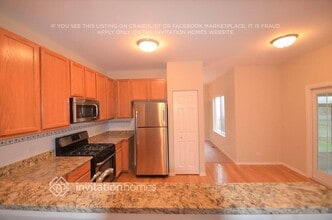 1941 Royal Ln in Aurora, IL - Building Photo - Building Photo