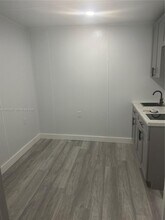 19215 NW 7th Ct in Miami, FL - Building Photo - Building Photo