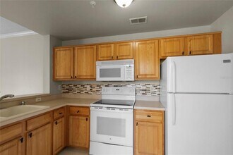 5681 Bentgrass Dr in Sarasota, FL - Building Photo - Building Photo