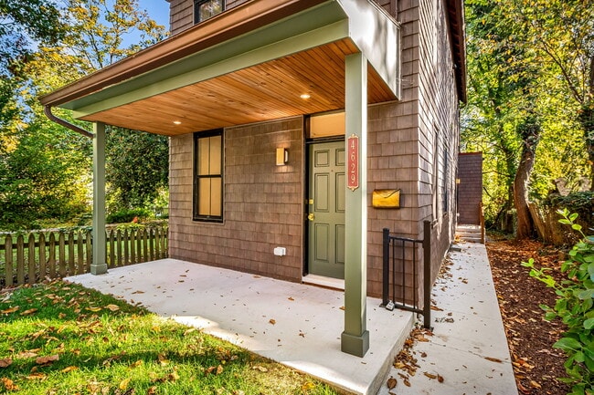 4629 Keswick Rd in Baltimore, MD - Foto de edificio - Building Photo