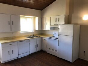 7216 N Wade School Rd in Columbia, MO - Building Photo - Building Photo