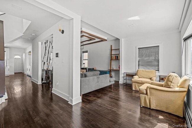 property at 916 Clarence Ave