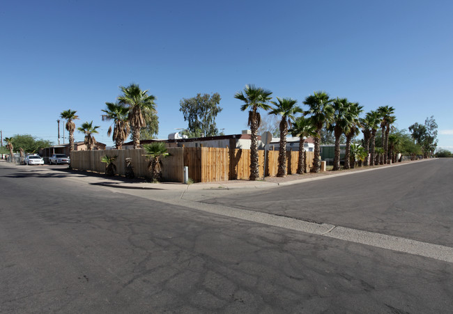 Saguaro Mobile Home Park in Casa Grande, AZ - Building Photo - Building Photo