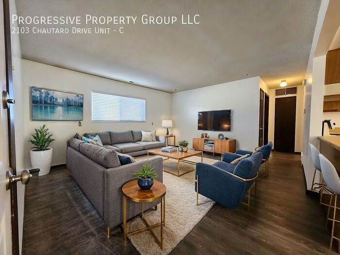 2103 Chautard Dr in Pueblo, CO - Building Photo