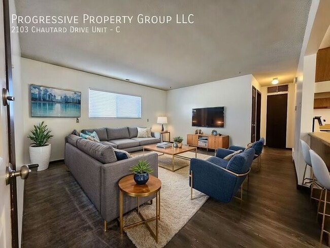 property at 2103 Chautard Dr