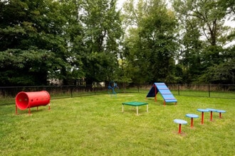 Carlton Apartments in Ewing, NJ - Building Photo - Building Photo