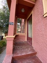 754 55th St in Oakland, CA - Building Photo - Building Photo