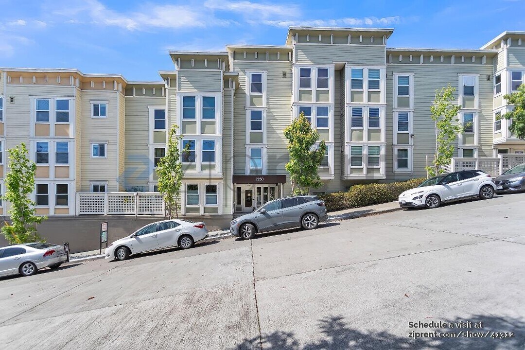 2250 24th St in San Francisco, CA - Building Photo