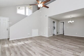 8105 N Fremont Ave in Tampa, FL - Building Photo - Building Photo