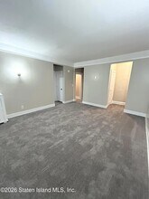 37 Avon Pl, Unit 4c in Staten Island, NY - Foto de edificio - Building Photo