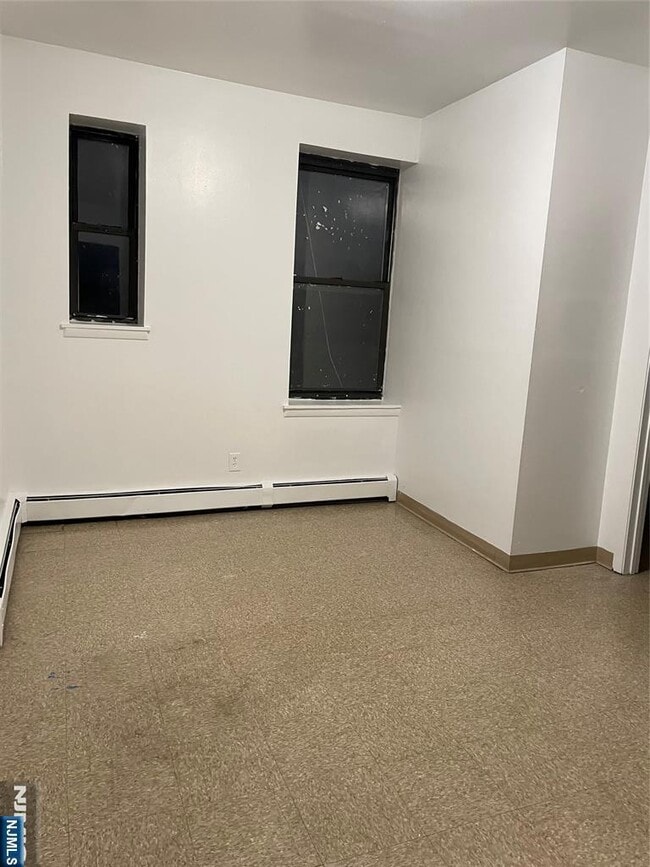 101 Center St in Clifton, NJ - Building Photo - Building Photo