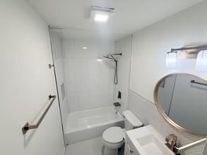 2605 Carr St, Unit A in Chattanooga, TN - Foto de edificio - Building Photo