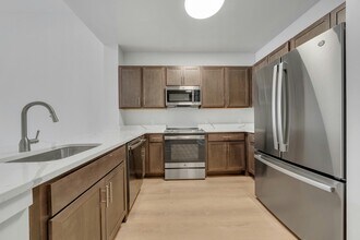 1 Center St in Clifton, NJ - Building Photo - Building Photo