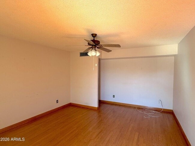 314 E Malibu Dr in Tempe, AZ - Foto de edificio - Building Photo