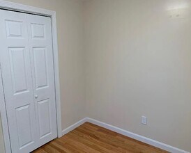 9 Skehan St, Unit 2 in Somerville, MA - Building Photo - Building Photo