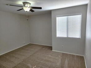 16033 N 25th St in Phoenix, AZ - Building Photo - Building Photo