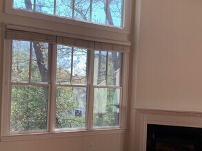 22 White Oaks Ln in Reading, MA - Building Photo - Building Photo