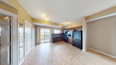 9409-9488 88 St in Grande Prairie, AB - Building Photo - Building Photo