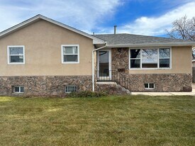 3013 Dineen Ave in Scottsbluff, NE - Building Photo