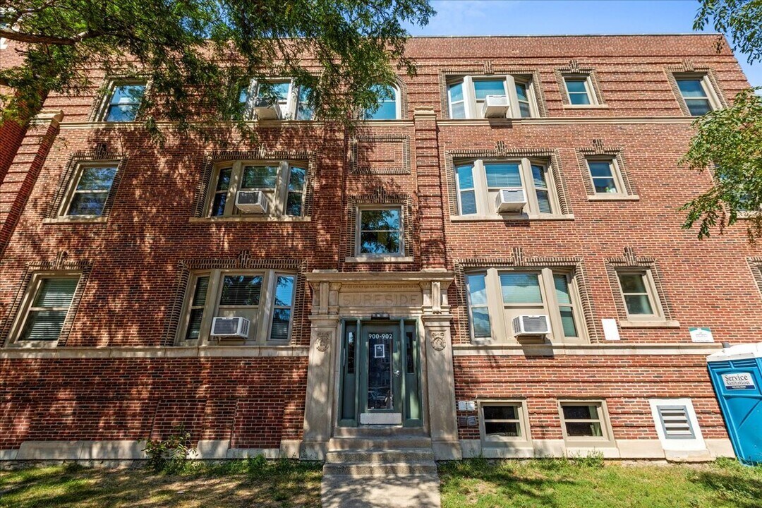 900 W Windsor Ave in Chicago, IL - Foto de edificio