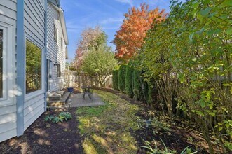 27728 211th Ave SE in Maple Valley, WA - Building Photo - Building Photo