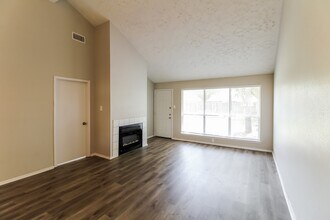 3819 Old Post Rd in Houston, TX - Building Photo - Building Photo