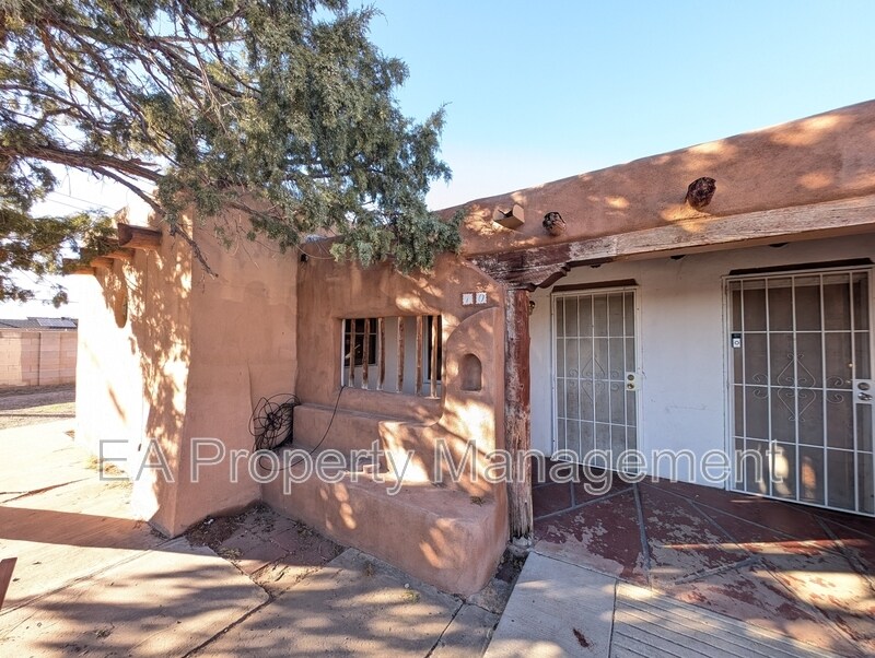 200 63rd St SW in Albuquerque, NM - Building Photo
